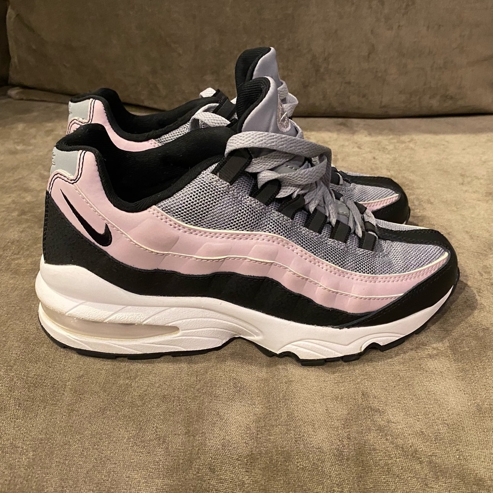 NIKE 🖤💜🤍 AIRMAX - Picture 4 of 6